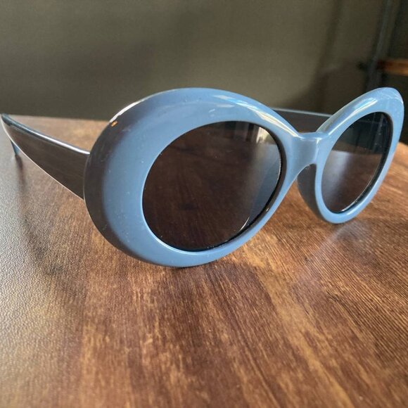 NWOT Unbranded Unisex Rounded Oval Blue-Gray Cat Eye Sunglasses - Picture 4 of 6